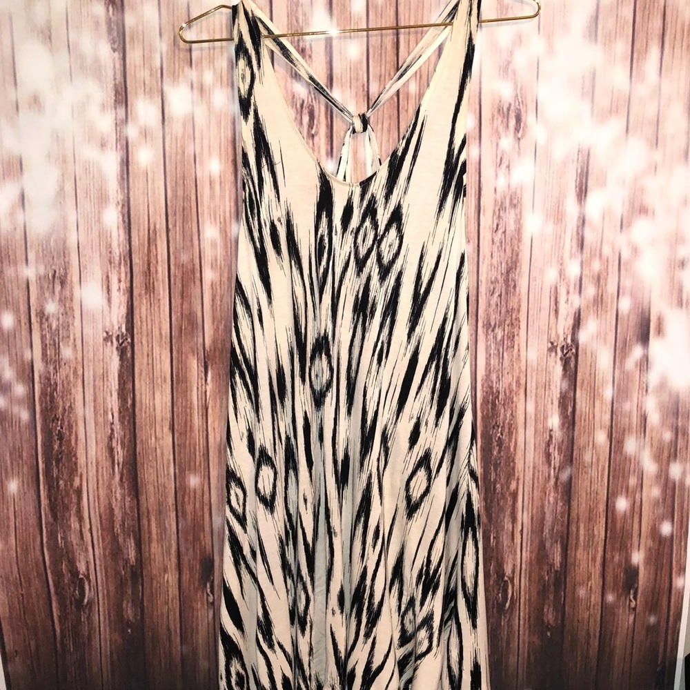 H&M | tribal print tent flowy dress cream black